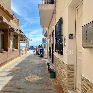https://la-orillita-apartamento-la-carihuela.es-andalucia.com