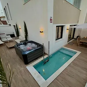 https://terrazas-del-mar-with-pool.es-andalucia.com