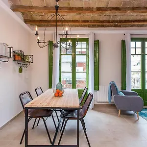 https://stay-u-nique-apartments-fira-bcn.top-hotels-tarragona.com